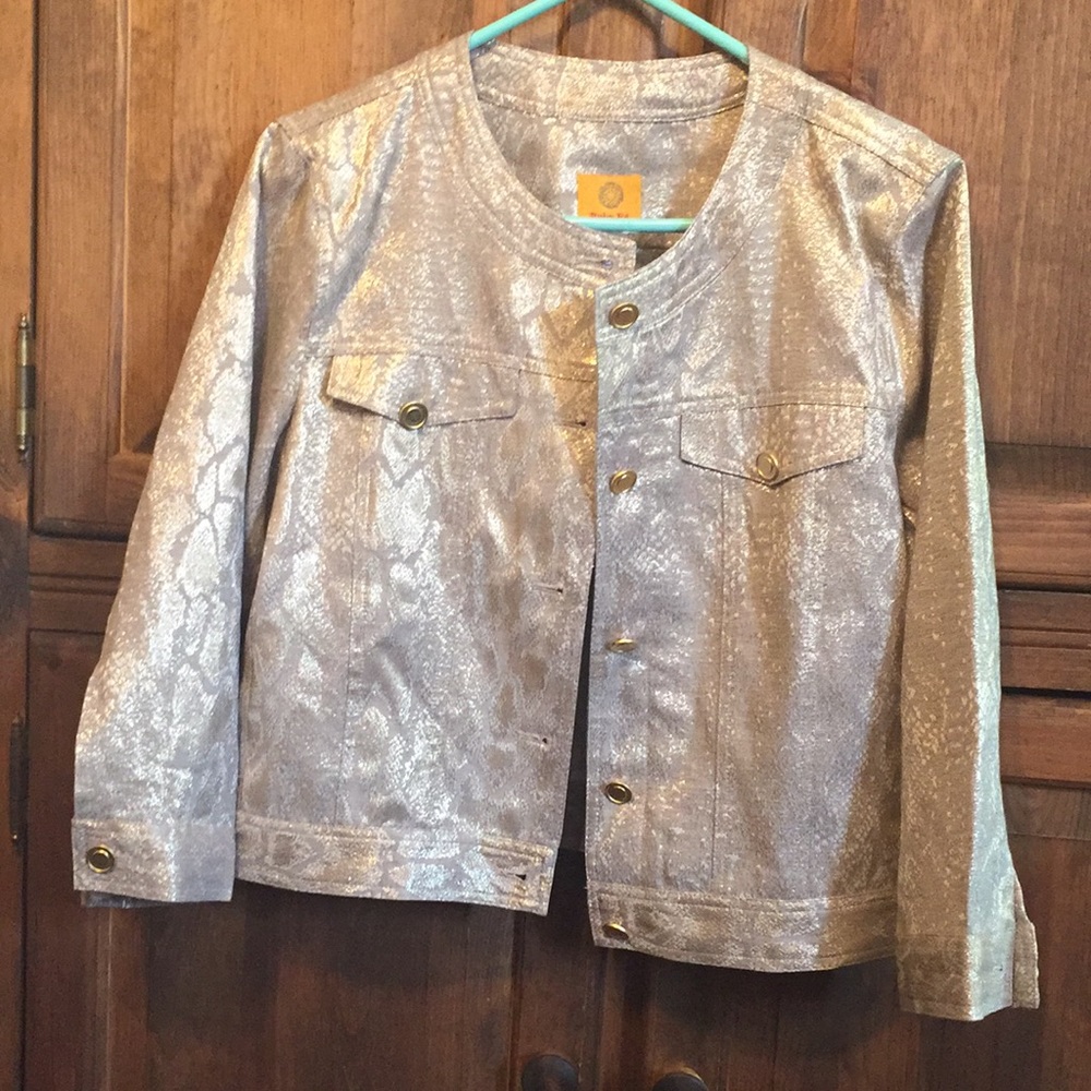 Ruby Rd. Gold Metallic Snake Skin Jacket ๐งฅโจ๐ - Picture 5 of 16